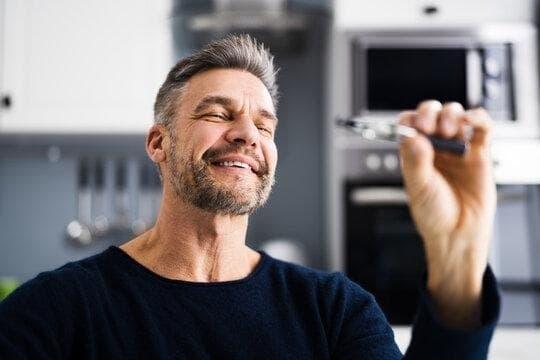 Elektronske Cigarete richtig nutzen und halsschmerzen von e zigarette sicher lindern
