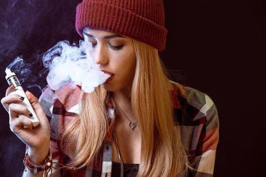E-Raucher entdecken wie man günstig e liquid kaufen kann und die besten Angebote für E-Raucher genießen