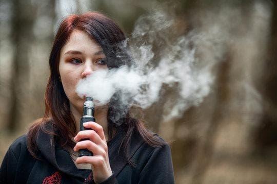 IBvape Trends und Reviews zu r.e.m liquid eyeshadow - praktische IBvape Anwendungstipps für strahlende Augen